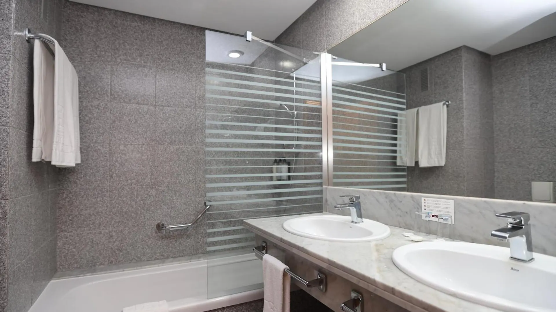 Hotel Puerto Palace بويرتو ذي لا كروز
