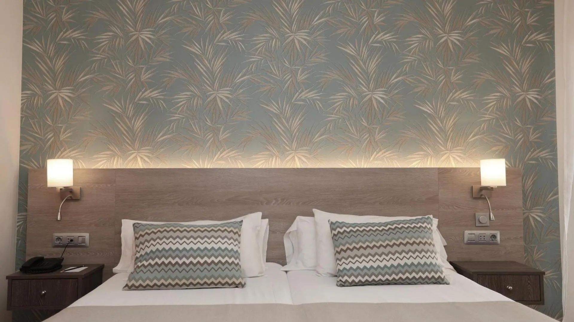 פוארטו דה לה קרוז Hotel Puerto Palace